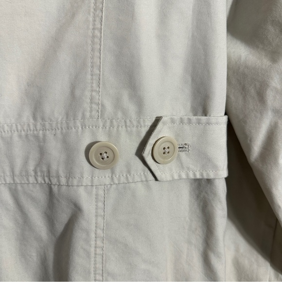 Eddie Bauer ladies trench coat, sz M, tan, button front, cotton, layer - Picture 9 of 13